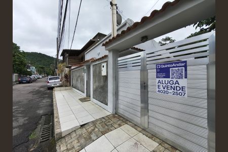 Casa de condomínio para alugar com 90m², 3 quartos e 3 vagas