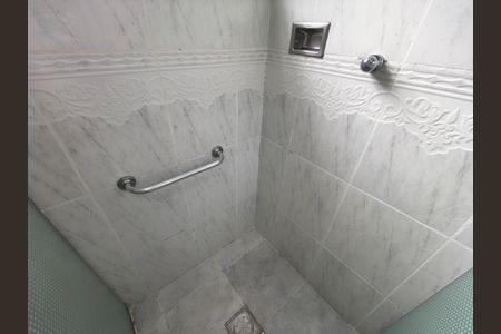 Casa de condomínio para alugar com 90m², 3 quartos e 3 vagas