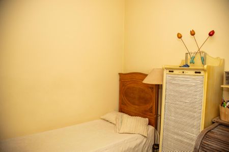 Casa à venda com 160m², 5 quartos e 2 vagas Casa à venda com 160m², 5 quartos e 2 vagasQuarto 4