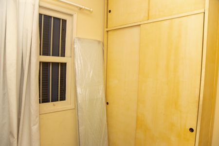 Casa à venda com 160m², 5 quartos e 2 vagas Casa à venda com 160m², 5 quartos e 2 vagasQuarto 4