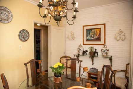 Sala de casa à venda com 5 quartos, 160m² em Santo Amaro, São Paulo