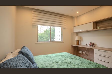 Apartamento à venda com 189m², 3 quartos e 2 vagas Apartamento à venda com 189m², 3 quartos e 2 vagasSuíte