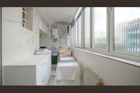 Apartamento à venda com 189m², 3 quartos e 2 vagas Apartamento à venda com 189m², 3 quartos e 2 vagasÁrea de Serviço