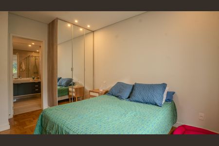 Apartamento à venda com 189m², 3 quartos e 2 vagas Apartamento à venda com 189m², 3 quartos e 2 vagasSuíte