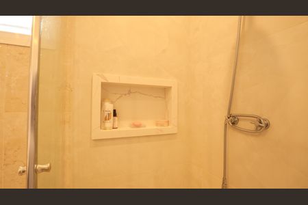 Apartamento à venda com 189m², 3 quartos e 2 vagas Apartamento à venda com 189m², 3 quartos e 2 vagasBanheiro da Suíte