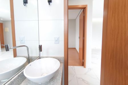 Apartamento à venda com 56m², 2 quartos e 1 vaga Apartamento à venda com 56m², 2 quartos e 1 vagaBanheiro Social