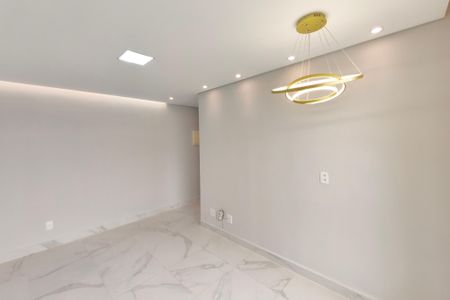 Apartamento à venda com 56m², 2 quartos e 1 vaga Apartamento à venda com 56m², 2 quartos e 1 vagaSala