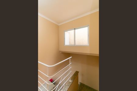 Casa de condomínio à venda com 112m², 3 quartos e 3 vagas Casa de condomínio à venda com 112m², 3 quartos e 3 vagasEscada