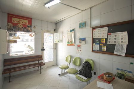 Sala de casa para alugar com 4 quartos, 180m² em Mutondo, São Gonçalo