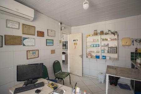 Quarto 1 de casa para alugar com 4 quartos, 180m² em Mutondo, São Gonçalo