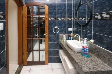 Casa para alugar com 285m², 3 quartos e 3 vagas Casa para alugar com 285m², 3 quartos e 3 vagasBanheiro da Suite 03