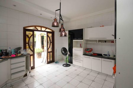 Casa para alugar com 285m², 3 quartos e 3 vagas Casa para alugar com 285m², 3 quartos e 3 vagasCozinha