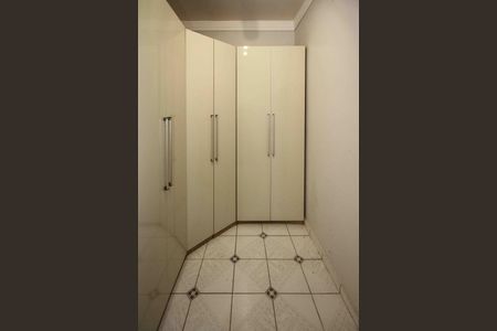 Casa para alugar com 285m², 3 quartos e 3 vagas Casa para alugar com 285m², 3 quartos e 3 vagasCloset da Suite 03