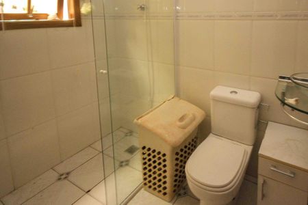 Casa para alugar com 285m², 3 quartos e 3 vagas Casa para alugar com 285m², 3 quartos e 3 vagasBanheiiro da Suite 01