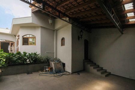 Casa para alugar com 285m², 3 quartos e 3 vagas Casa para alugar com 285m², 3 quartos e 3 vagasQuintal