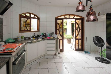 Casa para alugar com 285m², 3 quartos e 3 vagas Casa para alugar com 285m², 3 quartos e 3 vagasCozinha