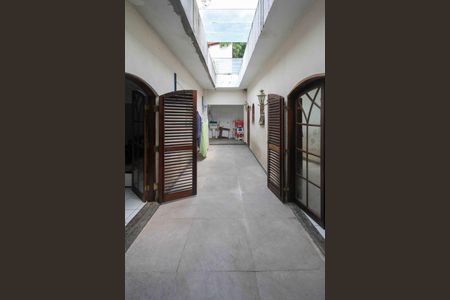 Casa para alugar com 285m², 3 quartos e 3 vagas Casa para alugar com 285m², 3 quartos e 3 vagasVaranda das suites