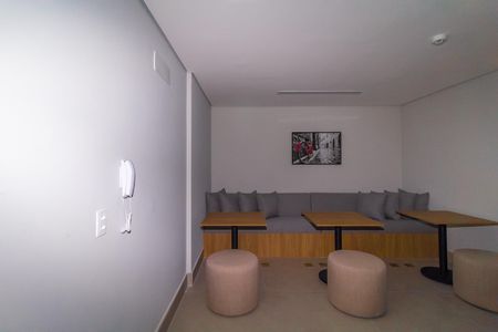 Apartamento para alugar com 24m², 1 quarto e sem vaga Apartamento para alugar com 24m², 1 quarto e sem vagaÁrea comum - Salão de festas