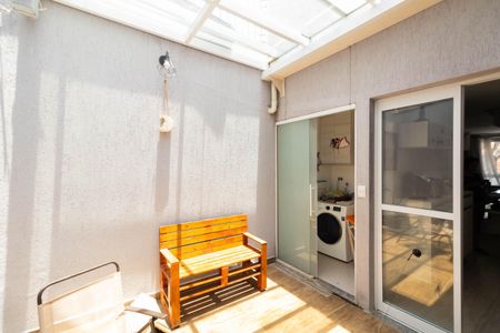 Casa à venda com 100m², 2 quartos e 2 vagas Casa à venda com 100m², 2 quartos e 2 vagasÁrea comum - Churrasqueira