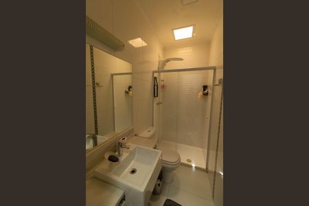 Casa à venda com 100m², 2 quartos e 2 vagas Casa à venda com 100m², 2 quartos e 2 vagasBanheiro da Suíte 1