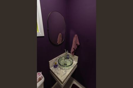 Casa à venda com 100m², 2 quartos e 2 vagas Casa à venda com 100m², 2 quartos e 2 vagasBanheiro 1