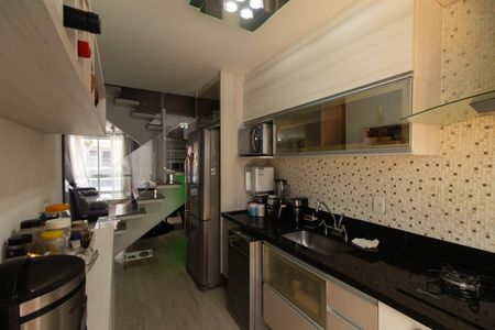 Casa à venda com 100m², 2 quartos e 2 vagas Casa à venda com 100m², 2 quartos e 2 vagasCozinha