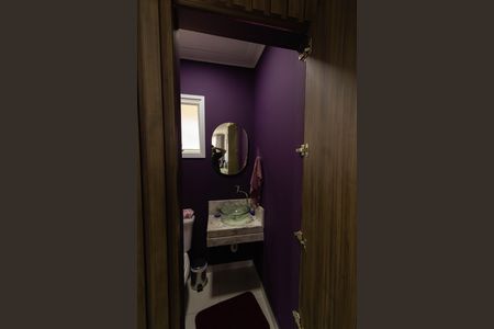 Casa à venda com 100m², 2 quartos e 2 vagas Casa à venda com 100m², 2 quartos e 2 vagasBanheiro 1