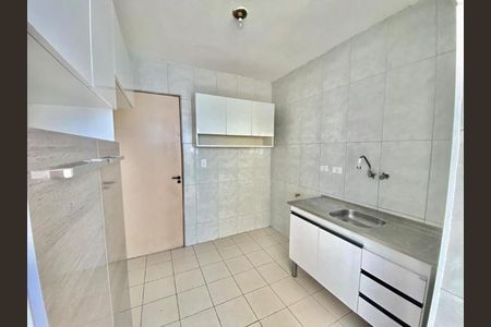 Cozinha de apartamento para alugar com 2 quartos, 59m² em Guaianases, São Paulo