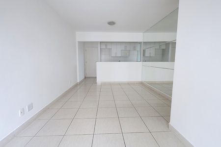 Sala de apartamento para alugar com 3 quartos, 70m² em Vila Valparaíso, Santo André