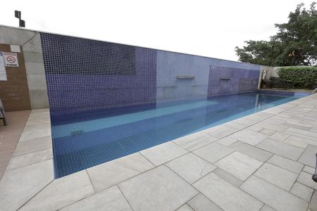 Apartamento para alugar com 70m², 3 quartos e 1 vagaÁrea comum - Piscina