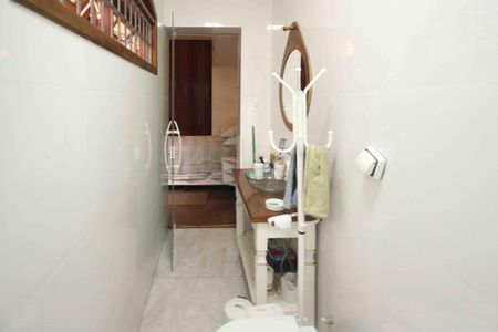 Casa para alugar com 215m², 2 quartos e 3 vagas Casa para alugar com 215m², 2 quartos e 3 vagasBanheiro da Suite