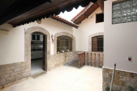 Casa para alugar com 215m², 2 quartos e 3 vagas Casa para alugar com 215m², 2 quartos e 3 vagasEspaço Gourmet