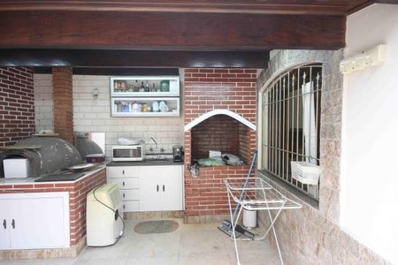 Casa para alugar com 215m², 2 quartos e 3 vagas Casa para alugar com 215m², 2 quartos e 3 vagasEspaço Gourmet