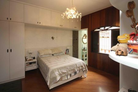 Casa para alugar com 215m², 2 quartos e 3 vagas Casa para alugar com 215m², 2 quartos e 3 vagasSuite