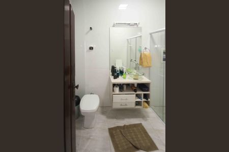 Casa para alugar com 215m², 2 quartos e 3 vagas Casa para alugar com 215m², 2 quartos e 3 vagasBanheiro