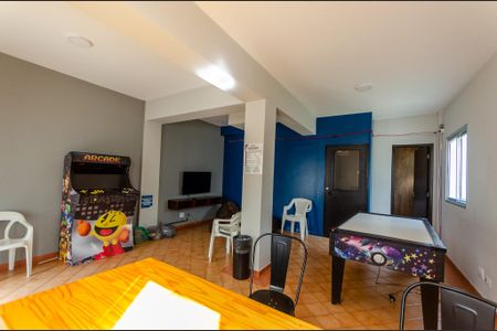 Apartamento à venda com 55m², 2 quartos e 1 vaga Apartamento à venda com 55m², 2 quartos e 1 vagaÁrea comum - Salão de jogos