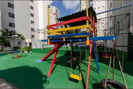 Apartamento à venda com 55m², 2 quartos e 1 vaga Apartamento à venda com 55m², 2 quartos e 1 vagaÁrea comum - Playground