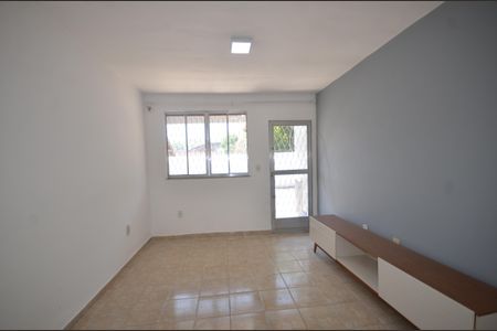 Sala de apartamento para alugar com 2 quartos, 55m² em Praça Seca, Rio de Janeiro