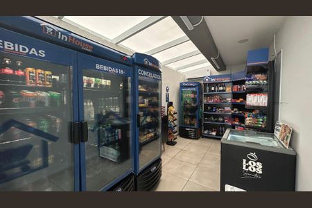 Apartamento à venda com 58m², 2 quartos e 1 vagaMini Mercado