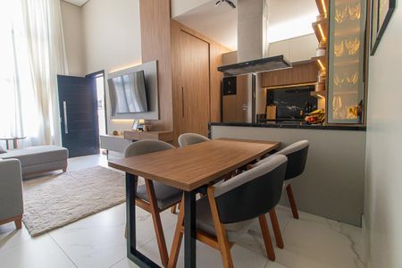 Casa para alugar com 150m², 3 quartos e 4 vagas Casa para alugar com 150m², 3 quartos e 4 vagasCozinha - Armários