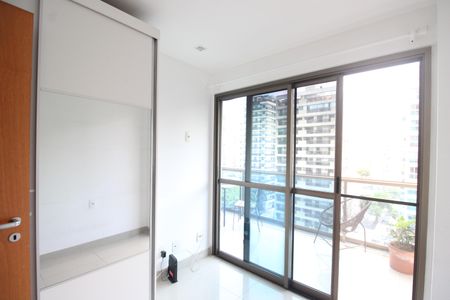 Apartamento à venda com 78m², 2 quartos e 1 vagaQuarto 