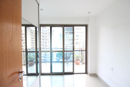 Apartamento à venda com 78m², 2 quartos e 1 vagaQuarto 