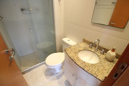 Apartamento à venda com 78m², 2 quartos e 1 vagaBanheiro social