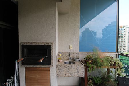 Apartamento à venda com 78m², 2 quartos e 1 vagaSala - Varanda