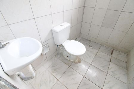 Banheiro de casa para alugar com 1 quarto, 60m² em Vila Tesouro, São José dos Campos