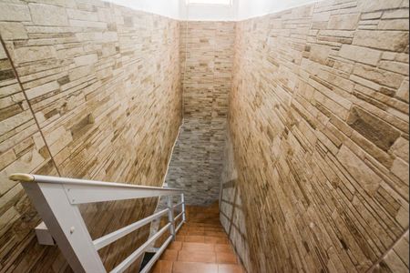 Escada de casa à venda com 4 quartos, 178m² em Centreville, Santo André