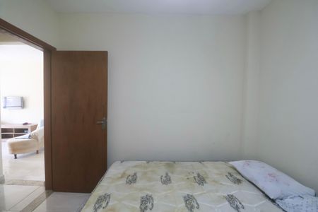 Quarto de apartamento para alugar com 2 quartos, 75m² em Jardim Tres Marias, Guarujá