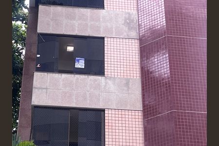 Apartamento à venda com 147m², 3 quartos e 3 vagasPlaquinha