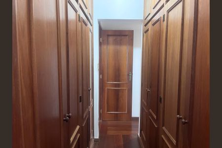 Apartamento à venda com 147m², 3 quartos e 3 vagasCloset da suíte