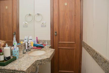 Apartamento à venda com 147m², 3 quartos e 3 vagasBanheiro Social